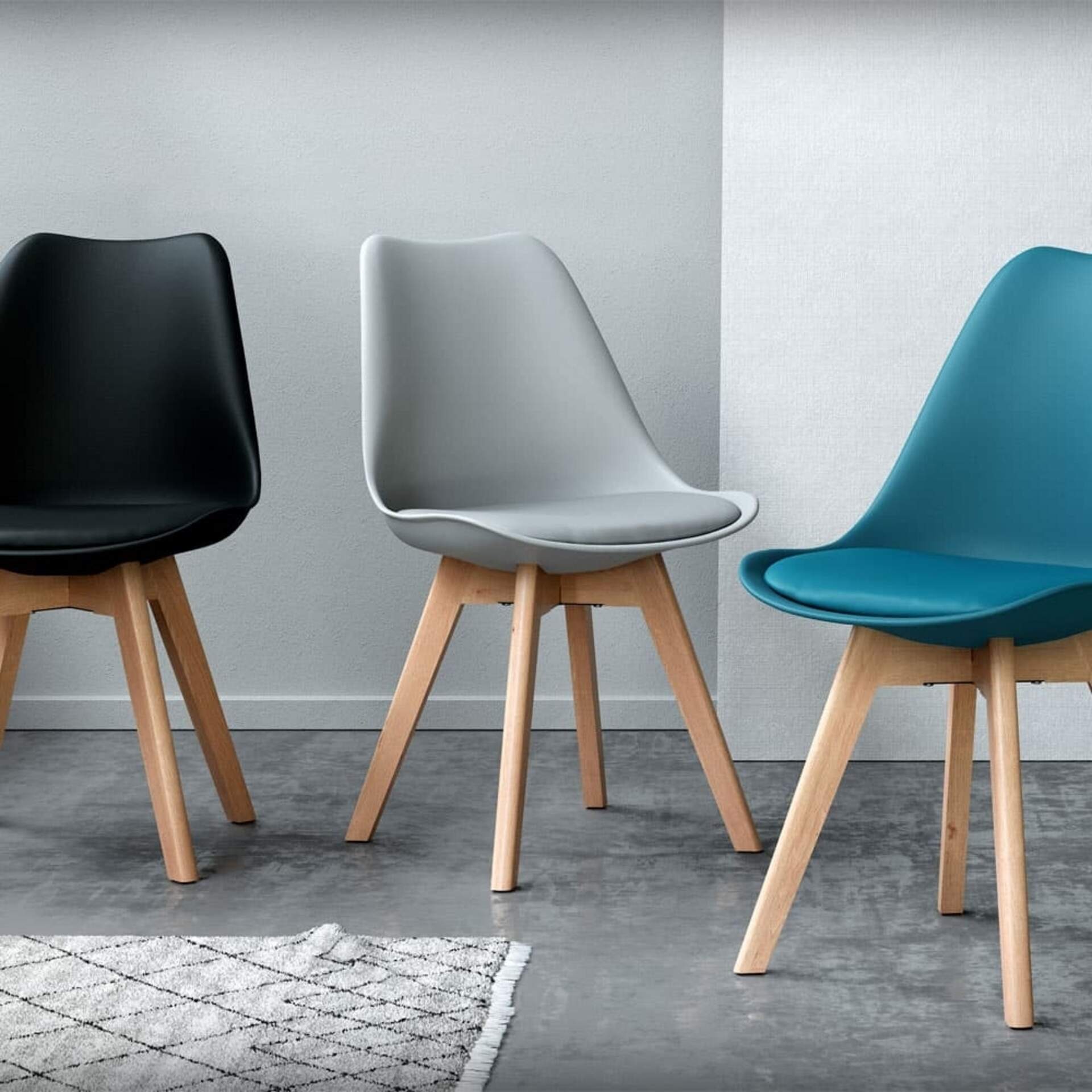 Lot de 2 chaises Scandinaves Pieds en bois - Chaise Design
