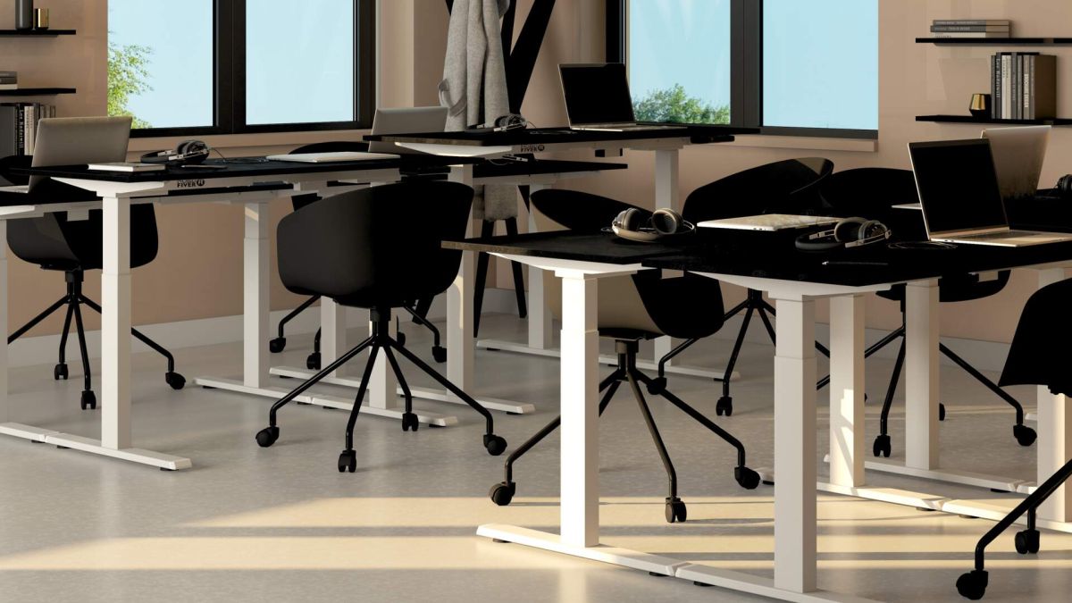 Verstelbaar Bureau Clara 160x60 Zwart Beton met Witte Poten set afbeelding 1