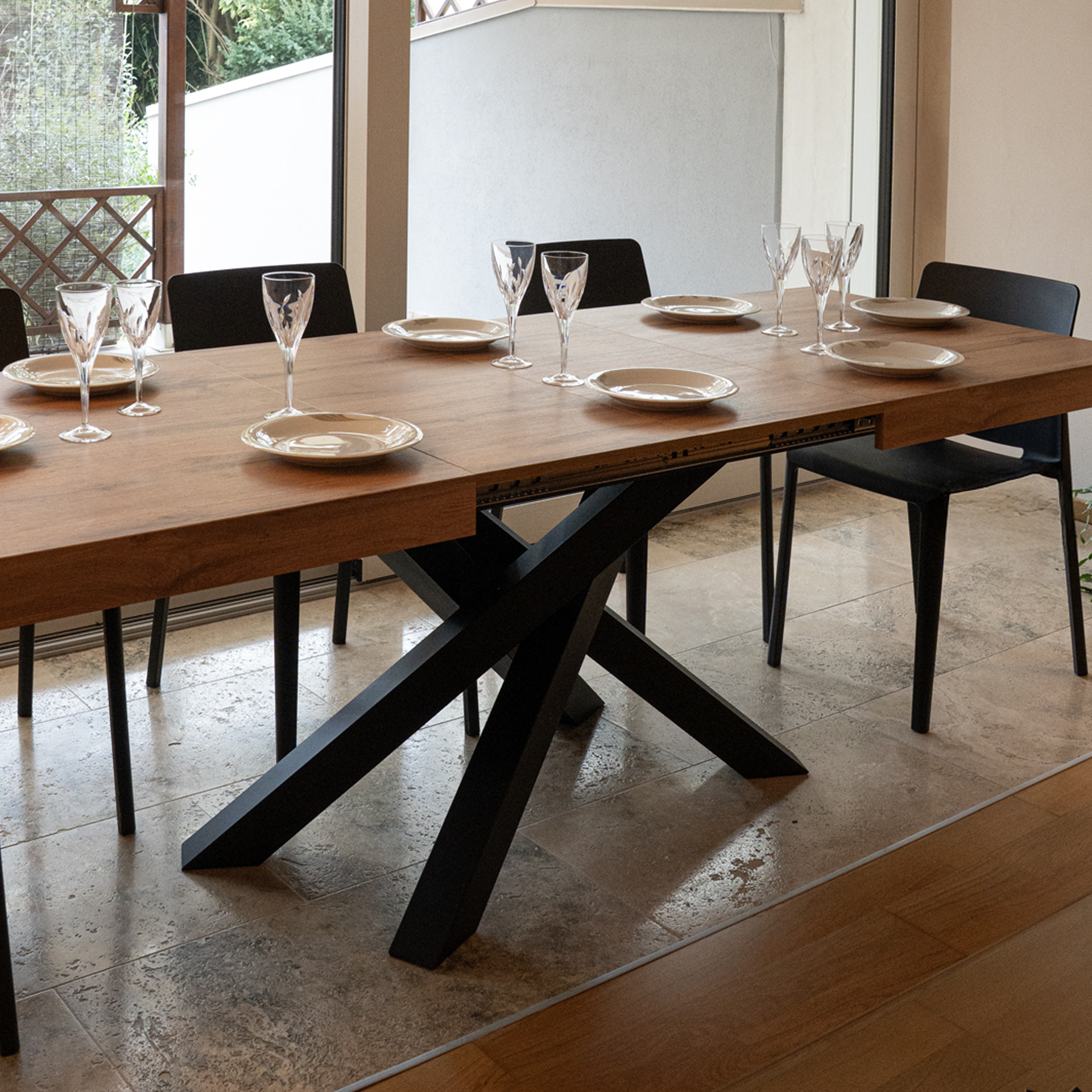 Emma 63(94.5)x35.4 in Extendable Table, Rustic Oak with Black