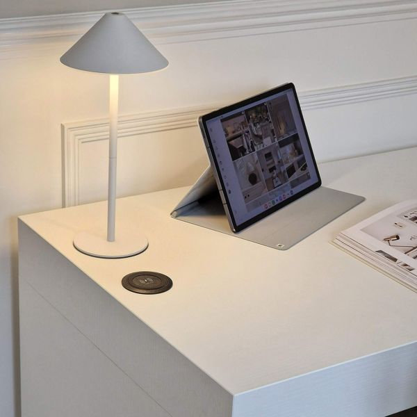 Evolution Desk 47.2 x 23.6 in, with Wireless Charger, Ashwood White with Two Legs set image 2