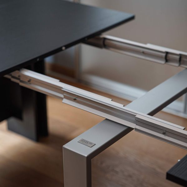 Easy, Extendable Console Table with extension leaves holder