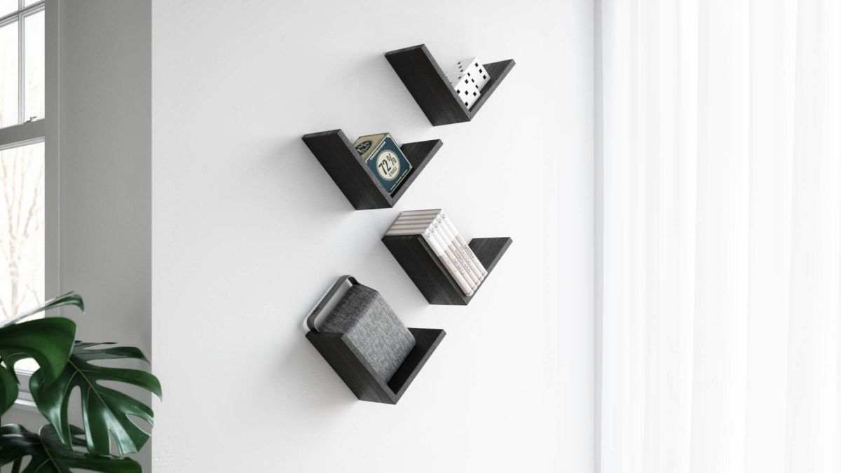 A Set of 4 Giuditta "V"-shaped Shelves, Ashwood Black set image 1